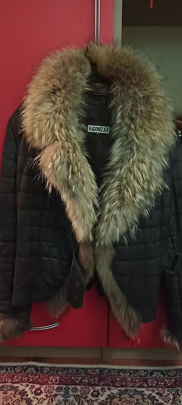 Ženska jakna Vigonza - Model: kratka, prošivena kožna/eko-kožna jakna na lalafo.rs Ženska jakna Vigonza - Model: kratka, prošivena kožna/eko-kožna jakna