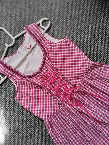 Tradicionalna haljina u stilu dirndla – ružičasto‑bela karo (gingham) na lalafo.rs Tradicionalna haljina u stilu dirndla – ružičasto‑bela karo (gingham)