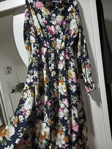pantalone butiku ali: Haljina naznačene veličine L ali odgovara i za Xl. za dodatne slike I na lalafo.rs — 2 pantalone butiku ali: Haljina naznačene veličine L ali odgovara i za Xl. za dodatne slike I — 2