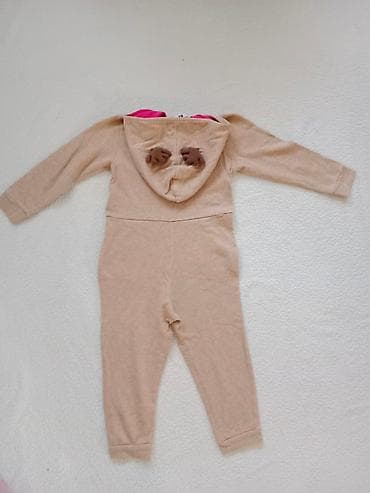 H&M kombinezon Irvas
za devojčice 💞
veličina 98 na lalafo.rs — 2 H&M kombinezon Irvas
za devojčice 💞
veličina 98 — 2