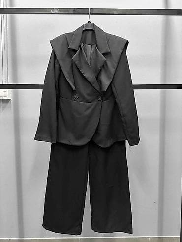 💫Ženski komplet – crni oversized sako i široke pantalone
3500 din na lalafo.rs — 2 💫Ženski komplet – crni oversized sako i široke pantalone
3500 din — 2