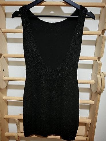 Večernja crna haljina, na bretele, midi dužine uz telo, sa golim na lalafo.rs — 2 Večernja crna haljina, na bretele, midi dužine uz telo, sa golim — 2