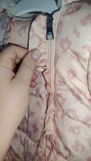 DKNY skafander za devojcicu, vel 6-9 meseci na lalafo.rs — 2 DKNY skafander za devojcicu, vel 6-9 meseci — 2