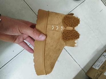 Ugg obuća 35 na lalafo.rs — 5 Ugg obuća 35 — 5