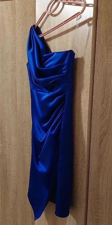 Women's Clothing: Elegantna haljina u plavoj boji. Velicina S, EU (36). Obucena samo at lalafo.rs — 3 Women's Clothing: Elegantna haljina u plavoj boji. Velicina S, EU (36). Obucena samo — 3