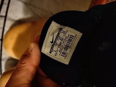 Rasprodajaa Nike duboke cipele broj 40 duzina 26cm unisex odlepila na lalafo.rs — 4 Rasprodajaa Nike duboke cipele broj 40 duzina 26cm unisex odlepila — 4