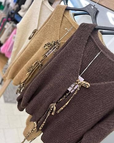 Women's Sweaters, Cardigans: Dzemperi
Cena 2.500 din 🥰😊
Uni vel.
V/020 at lalafo.rs — 5 Women's Sweaters, Cardigans: Dzemperi
Cena 2.500 din 🥰😊
Uni vel.
V/020 — 5