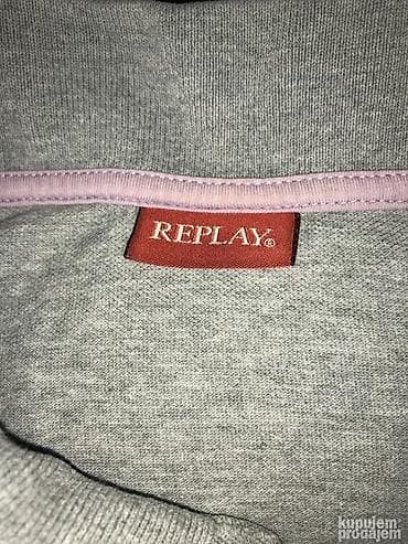 Original Replay majica L
100% cotton
Ramena 48cm, duzina 72cm
Siva na lalafo.rs — 2 Original Replay majica L
100% cotton
Ramena 48cm, duzina 72cm
Siva — 2