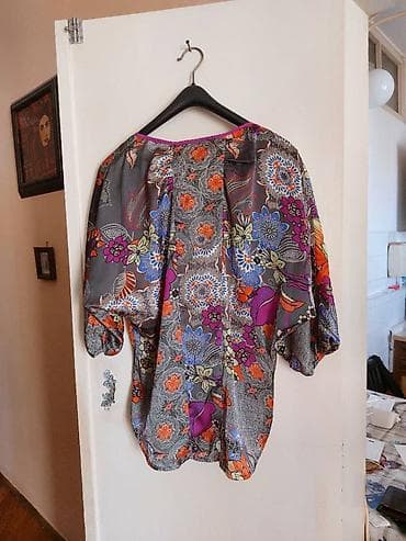 kom sa etiketom: BLUZE LETNJE Letnje lagane bluzice, raznog dizajna, sve novo sa at lalafo.rs — 1 kom sa etiketom: BLUZE LETNJE Letnje lagane bluzice, raznog dizajna, sve novo sa — 1