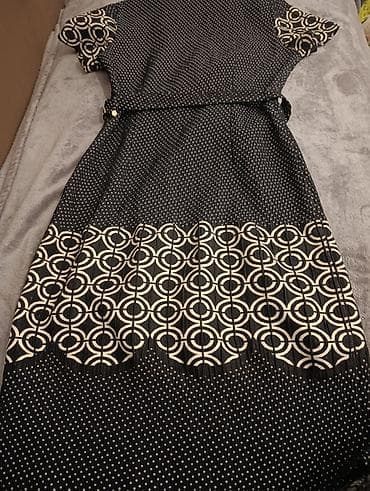 Ženska haljina na preklop, teget‑bela, midi dužine velicina 40 brend na lalafo.rs — 1 Ženska haljina na preklop, teget‑bela, midi dužine velicina 40 brend — 1