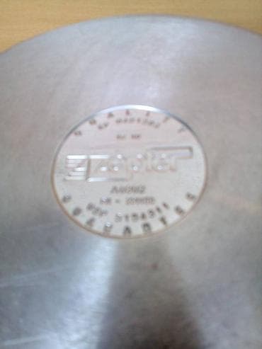 Jeftino. Veliki zepter lonac 5,5 litara, sa poklopcem, super stanje na lalafo.rs — 7 Jeftino. Veliki zepter lonac 5,5 litara, sa poklopcem, super stanje — 7