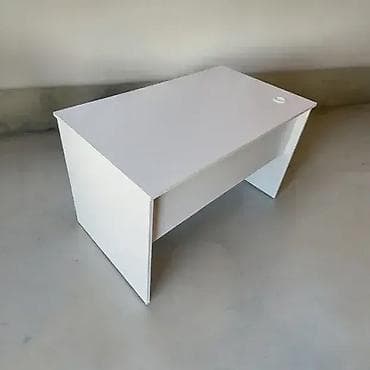 Furniture: Radni kancelarijski stolovi i stolice Kvalitetni, očuvani i at lalafo.rs — 1 Furniture: Radni kancelarijski stolovi i stolice Kvalitetni, očuvani i — 1