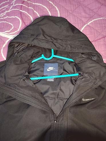 Nike muška jakna sa kapuljačom, crna. - Model: sportska/ležerna jakna na lalafo.rs — 2 Nike muška jakna sa kapuljačom, crna. - Model: sportska/ležerna jakna — 2