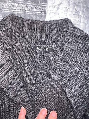 pantalone butiku ali: DKNY džemper size 16 ili po njihovom XL.Kupljen u Berlinu greškom na lalafo.rs — 5 pantalone butiku ali: DKNY džemper size 16 ili po njihovom XL.Kupljen u Berlinu greškom — 5