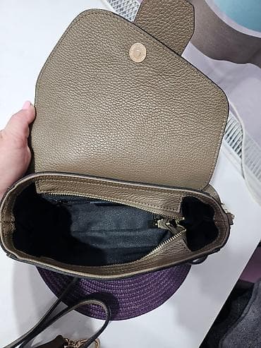 Novo kožna asimetrična torbica u kapućino boji. Dimenzije 26×17-12×8 na lalafo.rs — 8 Novo kožna asimetrična torbica u kapućino boji. Dimenzije 26×17-12×8 — 8