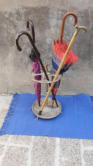 Stari masivan stilski drzac za kisobrane od mesinga sa prelepim na lalafo.rs — 5 Stari masivan stilski drzac za kisobrane od mesinga sa prelepim — 5