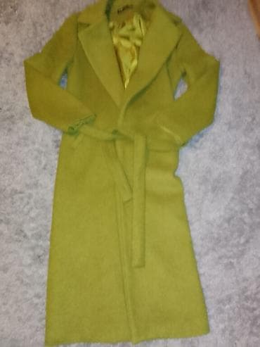 Ženski dugi kaput u boji masline/limete - Model: klasičan, ravne na lalafo.rs — 2 Ženski dugi kaput u boji masline/limete - Model: klasičan, ravne — 2