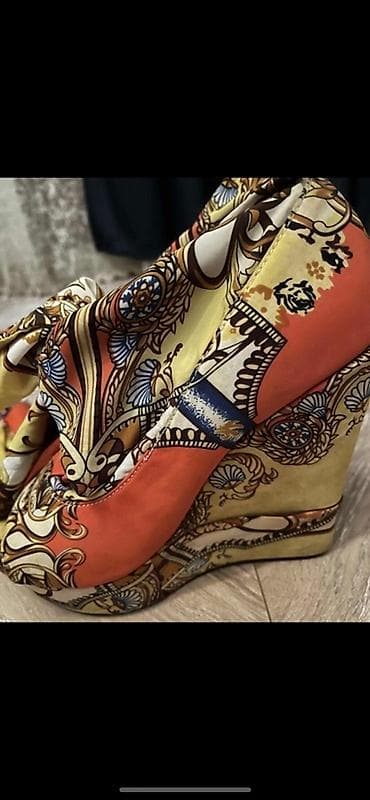 Dolce & Gabbana ženske platforme/klin sandale sa maramom,kopija na lalafo.rs — 1 Dolce & Gabbana ženske platforme/klin sandale sa maramom,kopija — 1