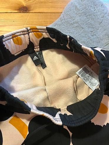 Nova Adidas Marimekko trenerka. Naznačena veličina je S, ali odgovara na lalafo.rs — 8 Nova Adidas Marimekko trenerka. Naznačena veličina je S, ali odgovara — 8