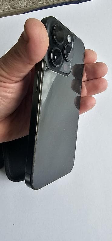 IPhone 15 Pro (crni) + zaštita - Ekran 6.1", Dynamic Island - Tri na lalafo.rs — 4 IPhone 15 Pro (crni) + zaštita - Ekran 6.1", Dynamic Island - Tri — 4