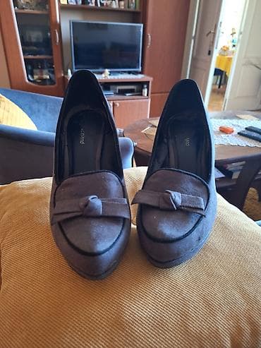 Salonke NOVE sive na stiklu, od velur koze prelepe, elegantne, vrlo na lalafo.rs — 1 Salonke NOVE sive na stiklu, od velur koze prelepe, elegantne, vrlo — 1