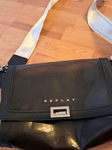 Torba za rame, Materijal: Plastika na lalafo.rs Torba za rame, Materijal: Plastika