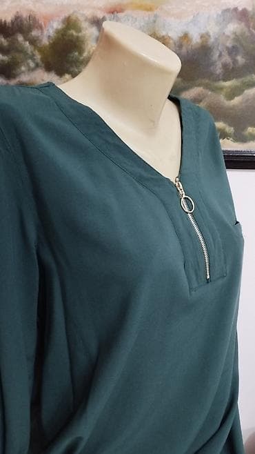 Prelepa lagana bluza.
Pogledajte i ostale moje oglase na lalafo.rs — 5 Prelepa lagana bluza.
Pogledajte i ostale moje oglase — 5