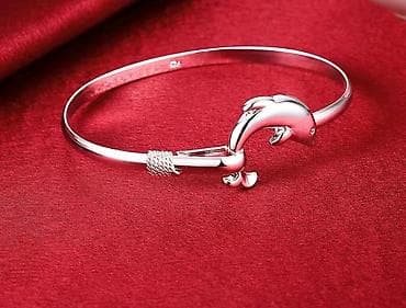 PRELEPE KVALITETNE ČVRSTE PODESIVE POSREBRENE RAZNOVRSNE NARUKVICE na lalafo.rs — 3 PRELEPE KVALITETNE ČVRSTE PODESIVE POSREBRENE RAZNOVRSNE NARUKVICE — 3