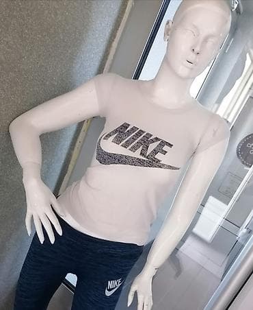 Nike majica
Očuvana
Vel S
Povoljno na lalafo.rs Nike majica
Očuvana
Vel S
Povoljno