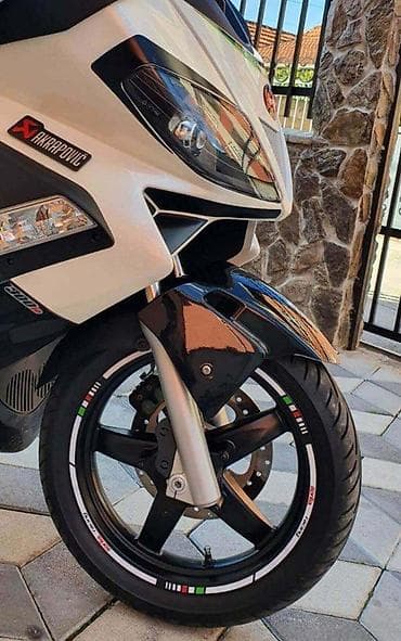 Transport: APRILIA 300ie - trakice za felne - 1192 📌 Opis: Samolepljive trakice at lalafo.rs — 4 Transport: APRILIA 300ie - trakice za felne - 1192 📌 Opis: Samolepljive trakice — 4