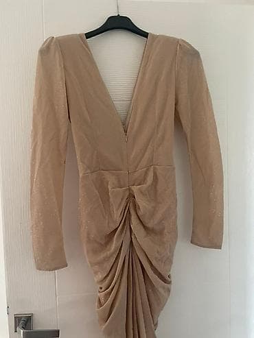 Elegantna midi/duga haljina u boji šampanjca sa diskretnim na lalafo.rs — 1 Elegantna midi/duga haljina u boji šampanjca sa diskretnim — 1