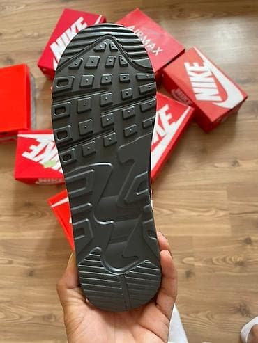 Nike Air Max patike – crno/sivo/belo izdanje - Model: Nike Air Max na lalafo.rs — 5 Nike Air Max patike – crno/sivo/belo izdanje - Model: Nike Air Max — 5