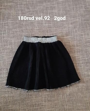 EDečja suknjica, veličina 92 (oko 2 godine). Crna plisirana suknja sa na lalafo.rs EDečja suknjica, veličina 92 (oko 2 godine). Crna plisirana suknja sa