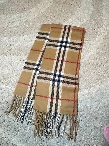 Italijanski vuneni šal karirani Ovaj prelep vuneni šal je kupljen u na lalafo.rs — 2 Italijanski vuneni šal karirani Ovaj prelep vuneni šal je kupljen u — 2