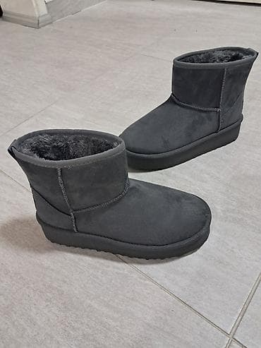 Ugg obuća 40, bоја - Siva na lalafo.rs — 2 Ugg obuća 40, bоја - Siva — 2
