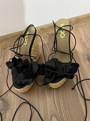 Nove nenosene štikle sa visokom platformom broj 38 Na ovom linku na lalafo.rs — 2 Nove nenosene štikle sa visokom platformom broj 38 Na ovom linku — 2