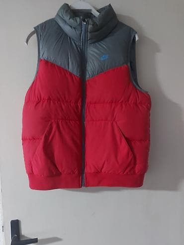 Original nike perjani prsluk,velicina l. moze licno preuzimanje ili na lalafo.rs Original nike perjani prsluk,velicina l. moze licno preuzimanje ili