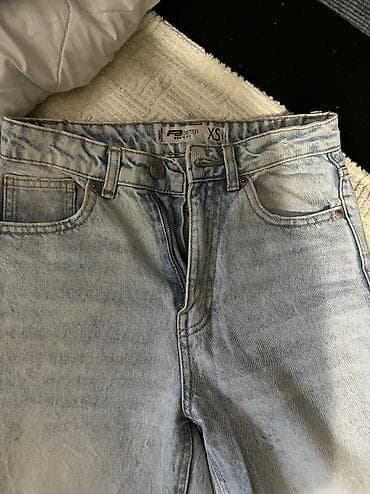 Farmerke FA SISTER – model Mom Fit, veličina XS. - Svetloplavi na lalafo.rs — 3 Farmerke FA SISTER – model Mom Fit, veličina XS. - Svetloplavi — 3