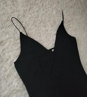 H&M haljina svecana elegantna sa svetlucavim nitima prati liniju na lalafo.rs — 7 H&M haljina svecana elegantna sa svetlucavim nitima prati liniju — 7