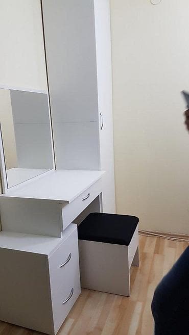 Sto za Šminkanje + Ormar 🛠 Opis proizvoda: Sto za šminkanje izrađen na lalafo.rs — 7 Sto za Šminkanje + Ormar 🛠 Opis proizvoda: Sto za šminkanje izrađen — 7