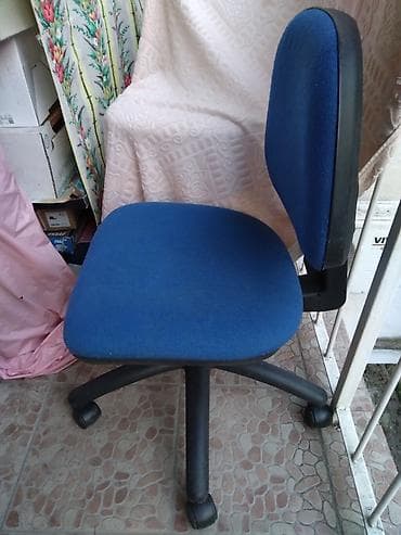 Table bases: Kancelarijska stolica plava ispravno podizanje, visina sedista at lalafo.rs — 4 Table bases: Kancelarijska stolica plava ispravno podizanje, visina sedista — 4