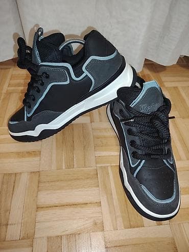 Patike Raised The Crew – crno-sive Ug26cm - Model: Raised “The Crew” na lalafo.rs — 3 Patike Raised The Crew – crno-sive Ug26cm - Model: Raised “The Crew” — 3