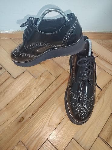 Ženske lakovane cipele sa pertlama, crne boje, brogue stil sa ukrasnim na lalafo.rs — 3 Ženske lakovane cipele sa pertlama, crne boje, brogue stil sa ukrasnim — 3