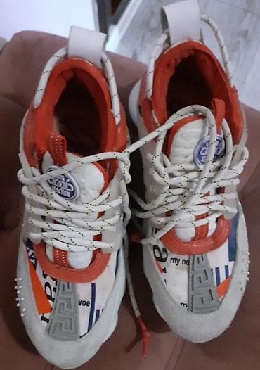 Versace chain raction, broj 37 na lalafo.rs — 1 Versace chain raction, broj 37 — 1