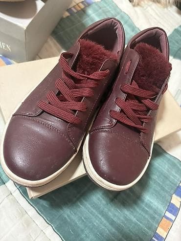 C&A, 38, bоја - Bordo na lalafo.rs C&A, 38, bоја - Bordo