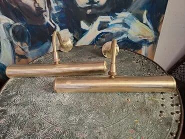 Dve mesingane zidne lampe za slike. U ispravnom stanju. Sirina senila na lalafo.rs Dve mesingane zidne lampe za slike. U ispravnom stanju. Sirina senila