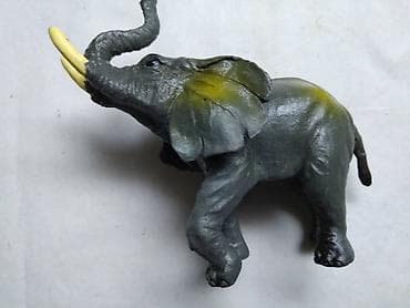 Slonce plasticno 10 cm.,ocuvano.Imam figure i drugih zivotinja na lalafo.rs Slonce plasticno 10 cm.,ocuvano.Imam figure i drugih zivotinja