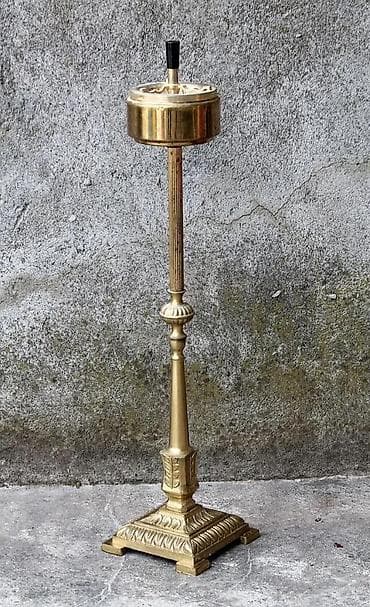 kom sa etiketom: Vintage Visoke Luksuzne Mesingane Stojeće pepeljare Art Deco at lalafo.rs — 10 kom sa etiketom: Vintage Visoke Luksuzne Mesingane Stojeće pepeljare Art Deco — 10