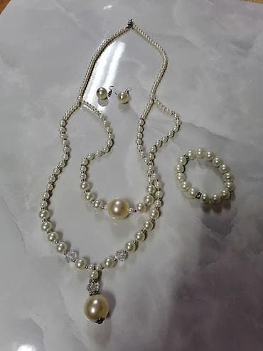 Elegantni set nakita sa bisernim perlama - Kompleti sa više varijanti na lalafo.rs — 6 Elegantni set nakita sa bisernim perlama - Kompleti sa više varijanti — 6