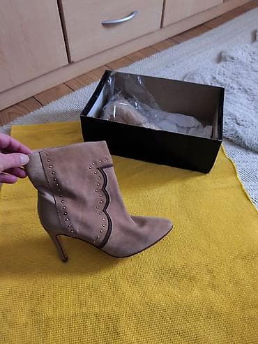 Ženske kožne čizmice na štiklu – Squirrel, broj 39 - Brend: Squirrel na lalafo.rs — 2 Ženske kožne čizmice na štiklu – Squirrel, broj 39 - Brend: Squirrel — 2